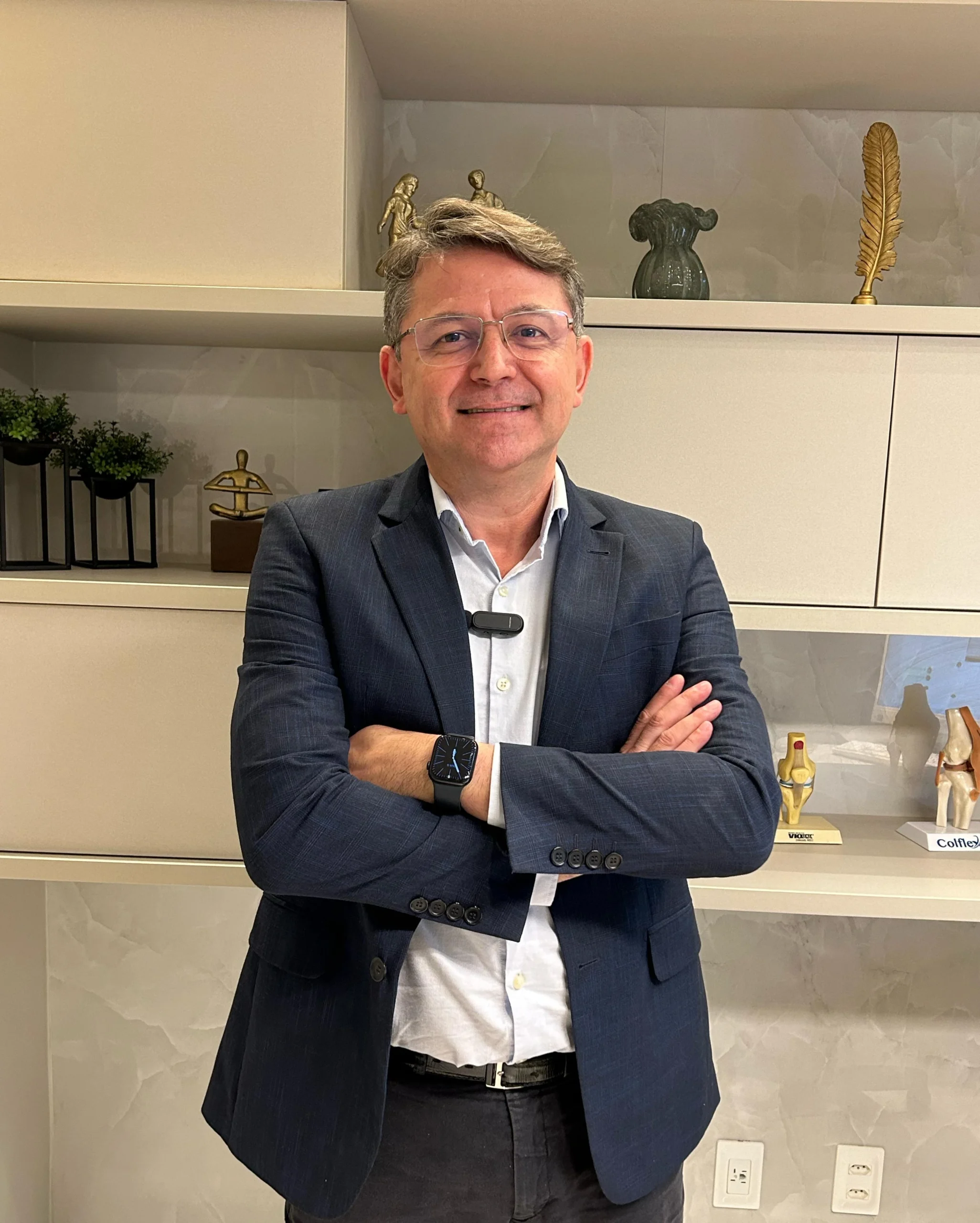 Dr. Douglas Teixeira